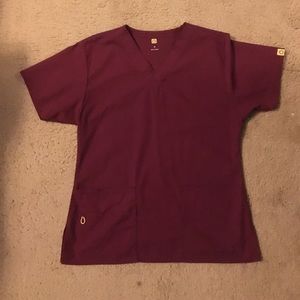 WonderWinks Scrub Top